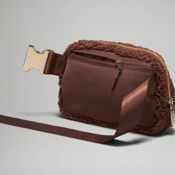 BNWT Sealed Package Lululemon Everywhere Belt Bag Large 2L Sherpa Brown Earth - Picture 5 of 15